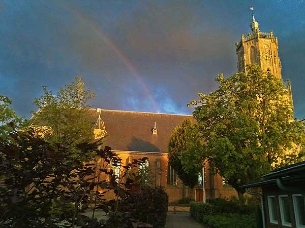 Kerk bij avond